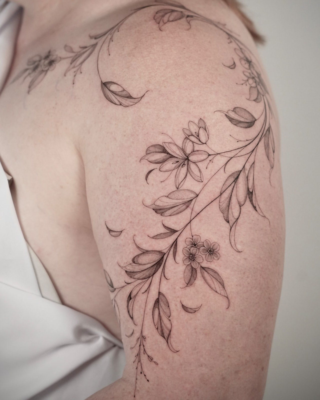 Botanical tattoo example — London's Glitch